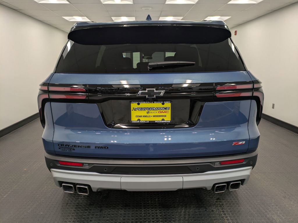 Used 2024 Chevrolet Traverse Z71 image 5