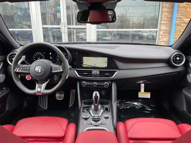 Used 2024 Alfa Romeo Giulia Quadrifoglio image 46