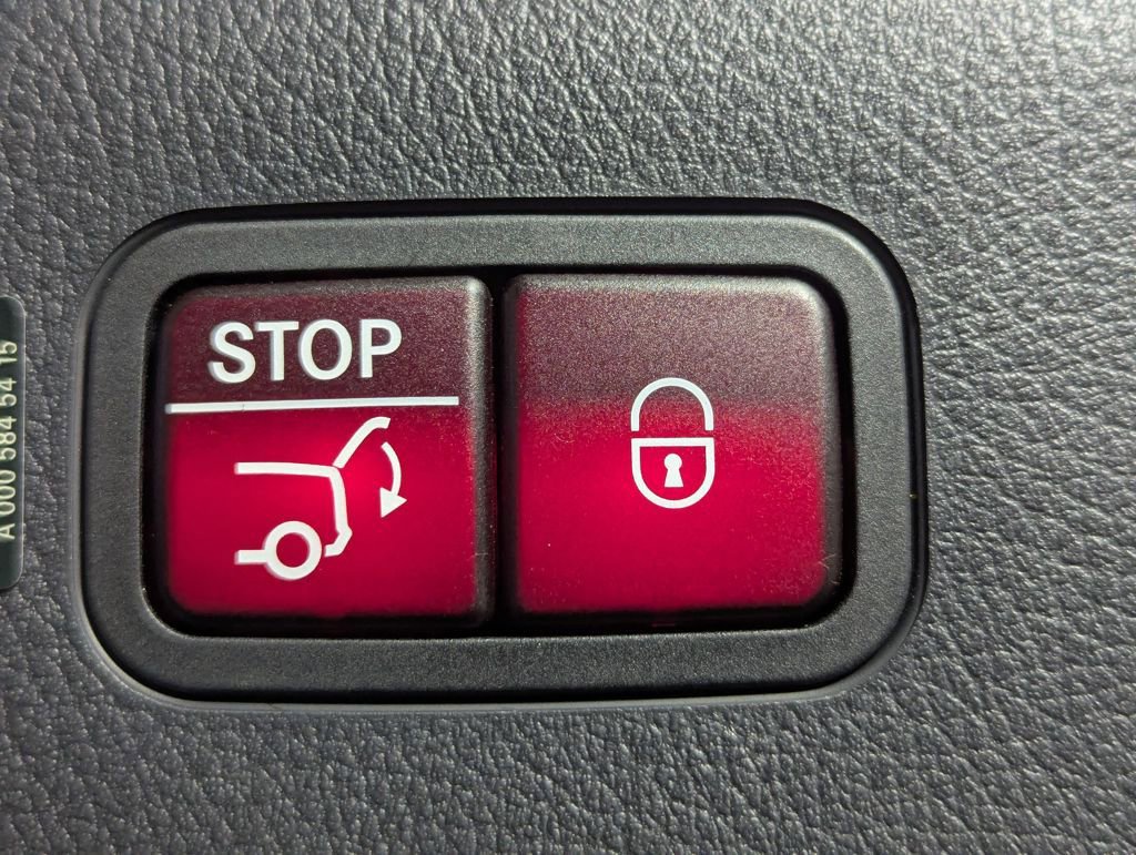 Used 2022 Mercedes-Benz EQS 580 4MATIC Sedan image 46