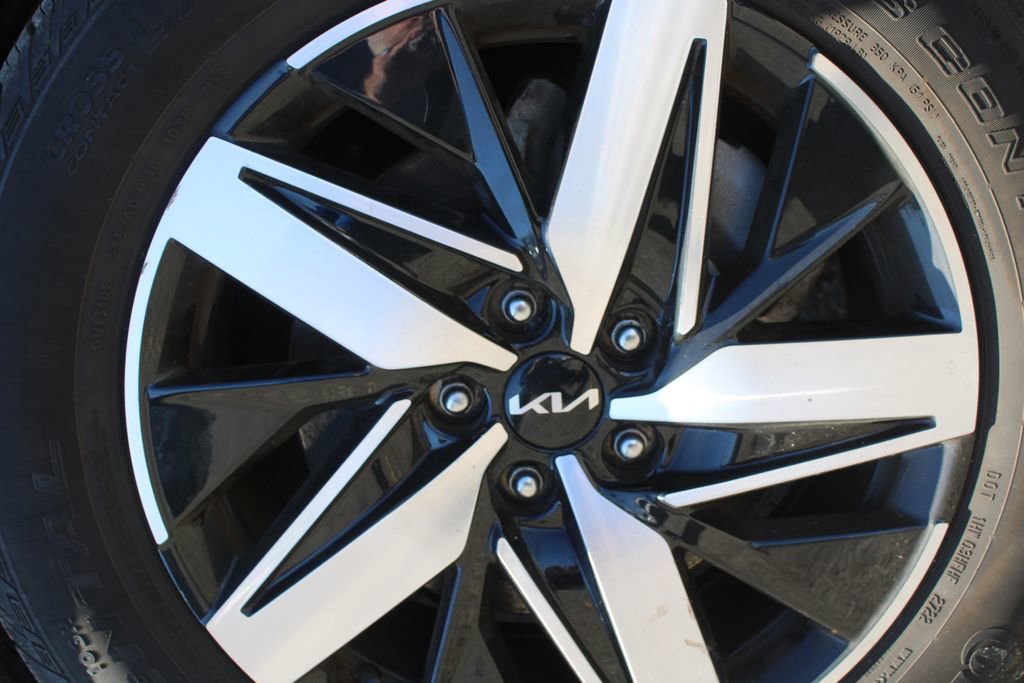 Certified 2023 Kia Sorento S image 17