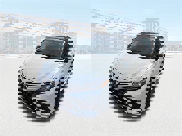 Used 2023 Toyota Camry XSE image 2
