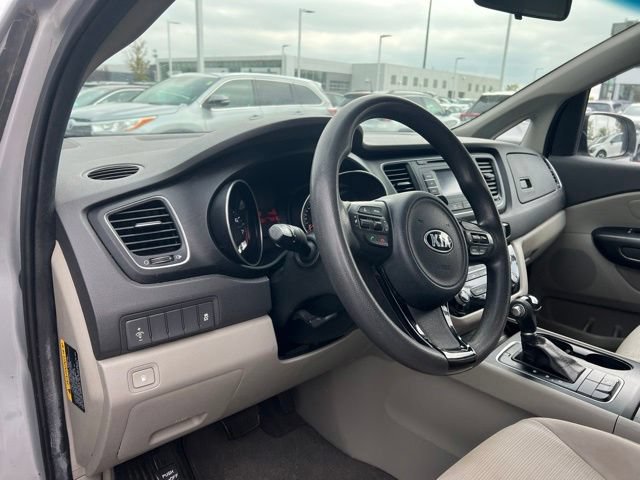 Used 2015 Kia Sedona LX FWD image 9