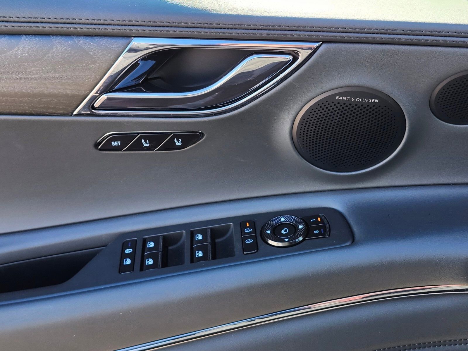 Used 2026 Genesis GV80 3.5T e-SC image 17