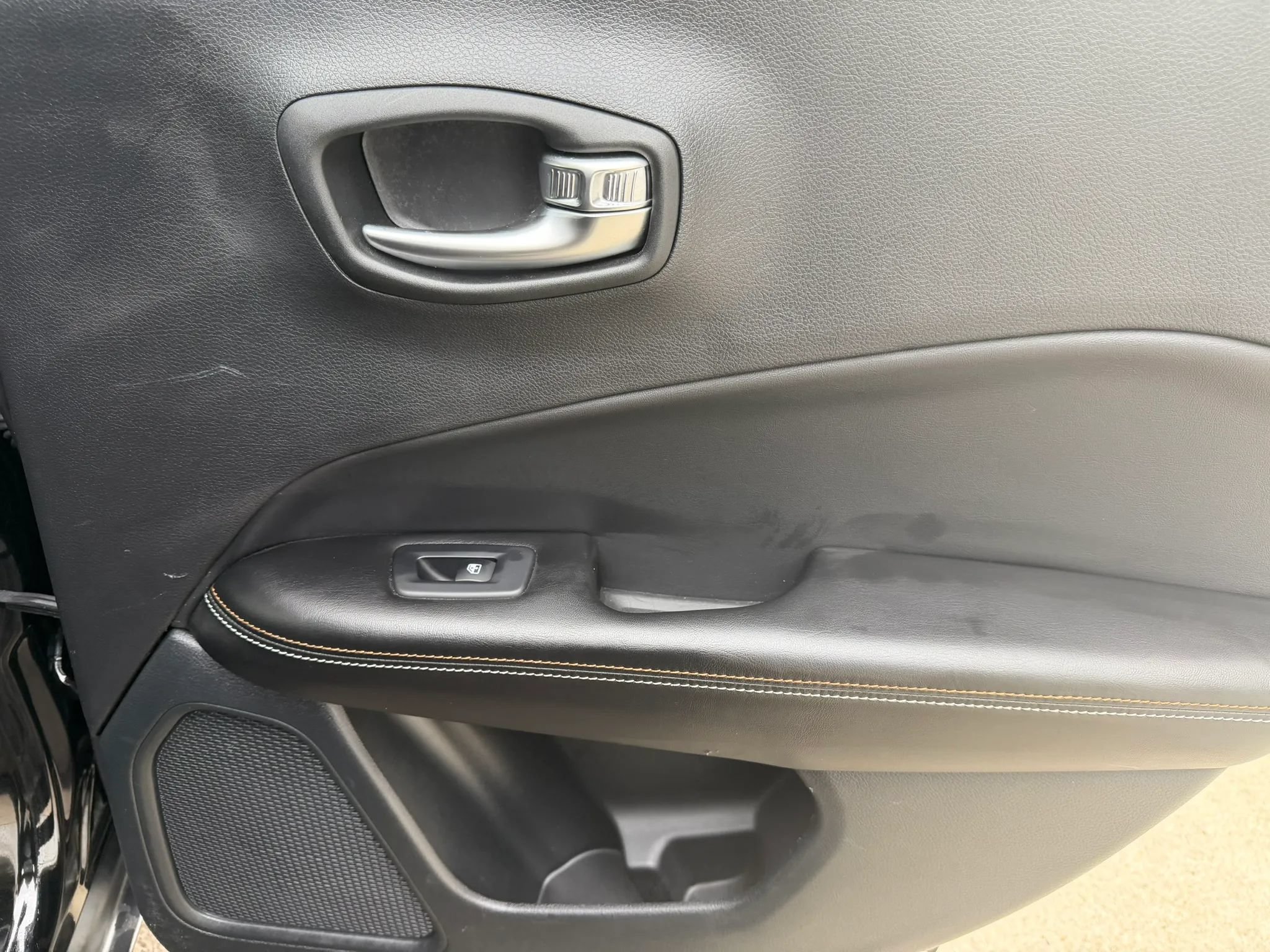 Used 2021 Jeep Compass Sport FWD image 11