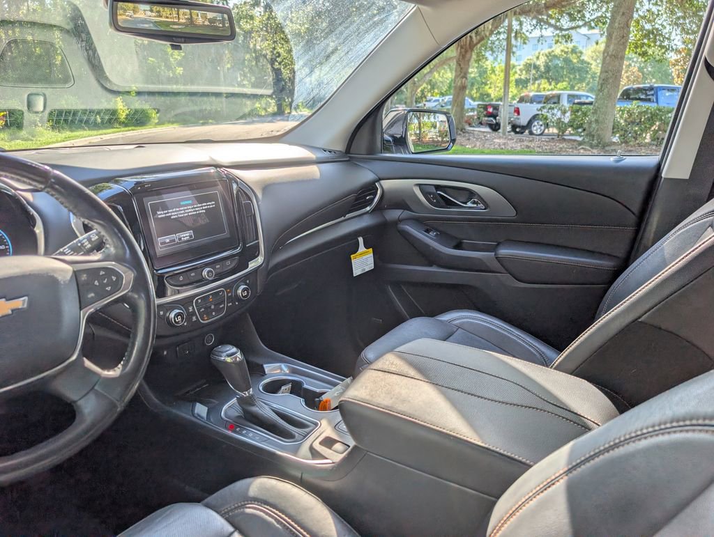 Used 2019 Chevrolet Traverse Premier w/ Redline Edition FWD image 14