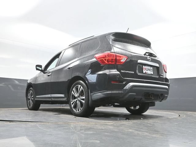 Used 2017 Nissan Pathfinder Platinum w/ Family Entertainment Package AWD/4WD image 34