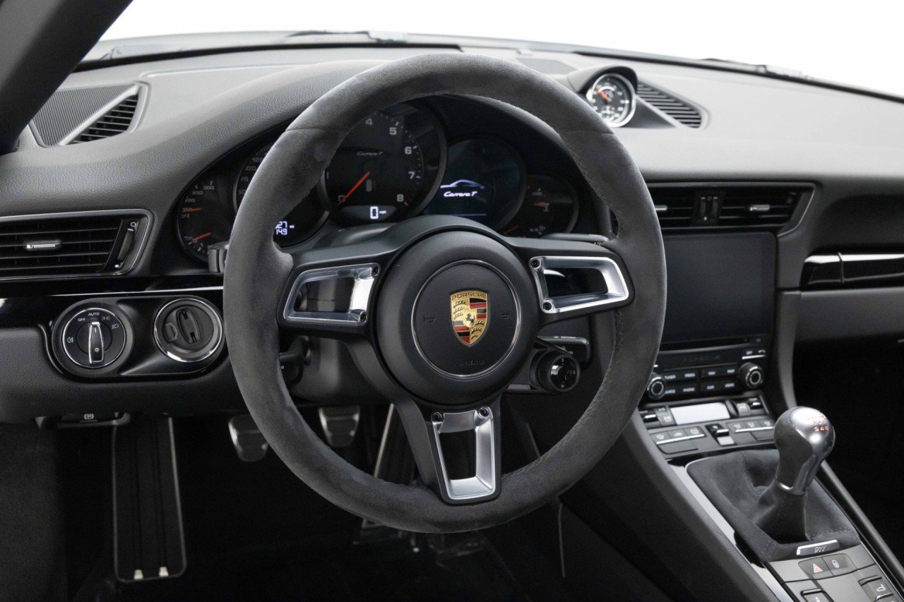 Used 2018 Porsche 911 Carrera T RWD image 10
