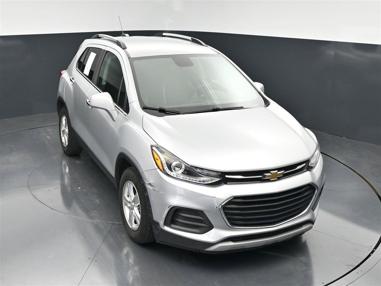 Used 2018 Chevrolet Trax LT w/ LT Convenience Package FWD image 21