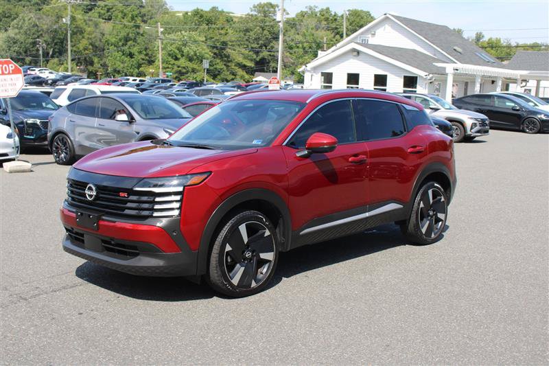 Used 2025 Nissan Kicks SR FWD image 4