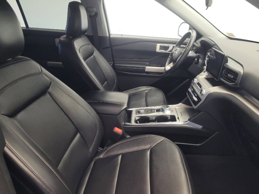 Used 2021 Ford Explorer XLT w/ Equipment Group 202A image 21