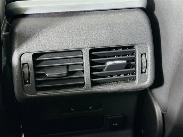 Used 2022 Land Rover Range Rover Velar R-Dynamic S image 27