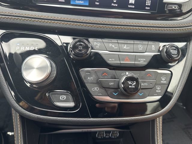 Used 2022 Chrysler Pacifica Pinnacle AWD/4WD image 31