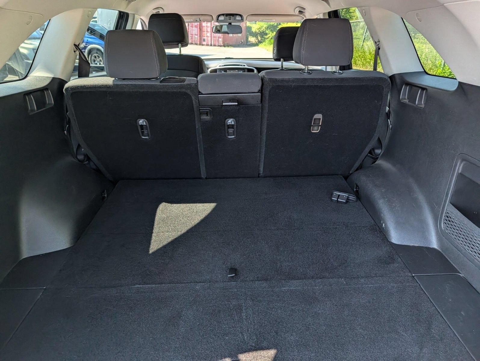 Used 2017 Kia Sorento FWD image 19