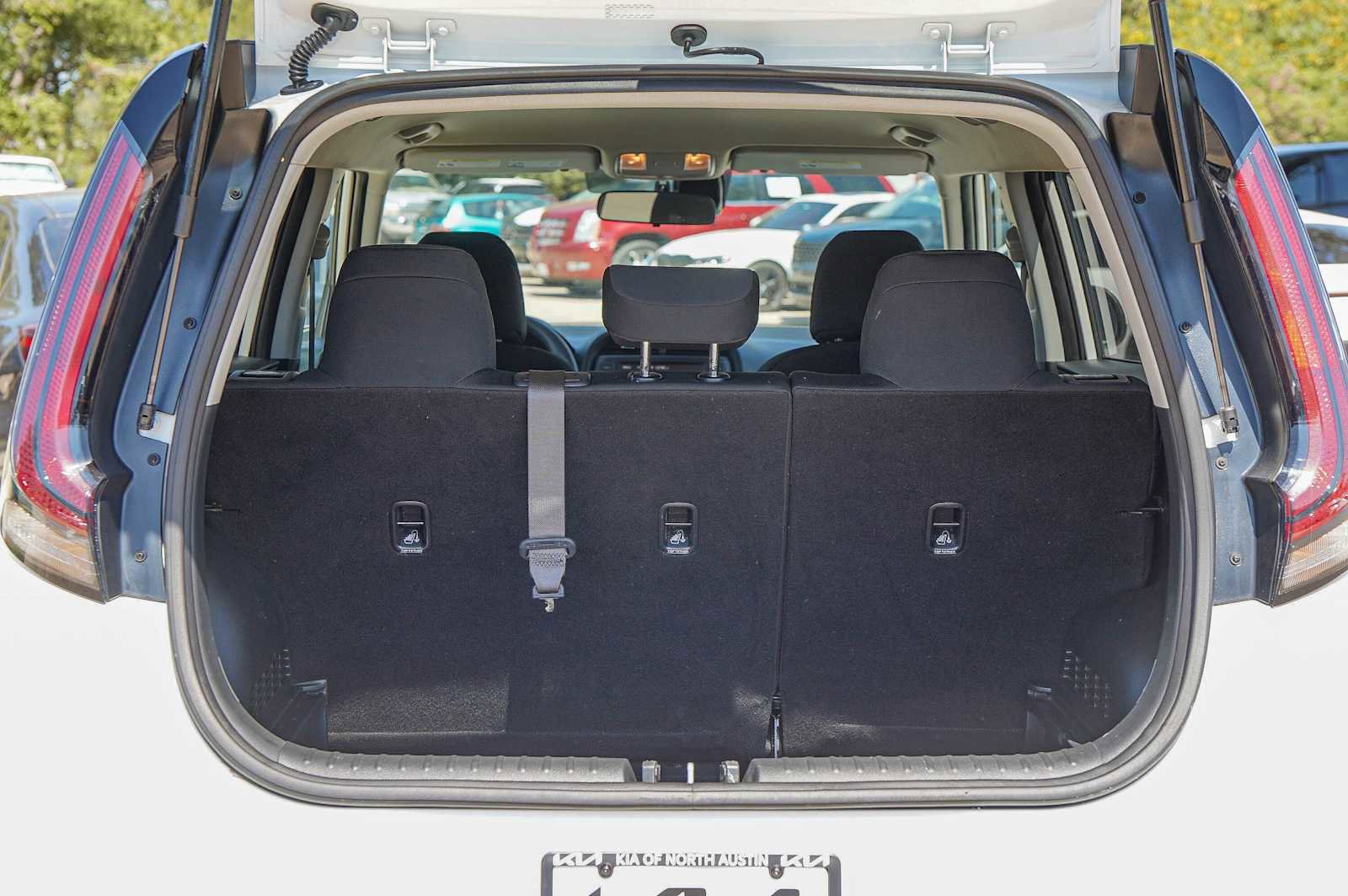 Used 2024 Kia Soul LX image 30