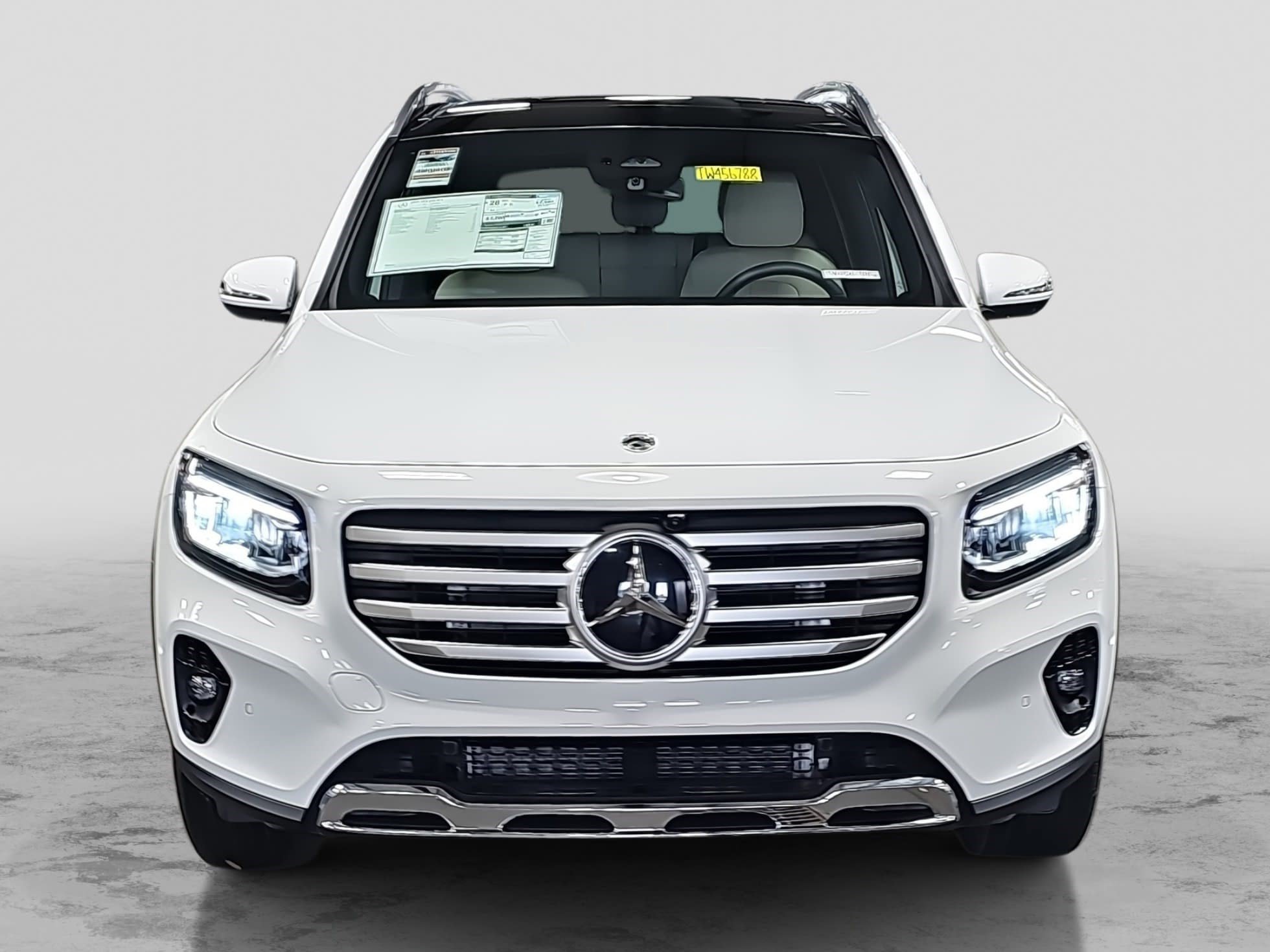 New 2026 Mercedes-Benz GLB 250 image 2