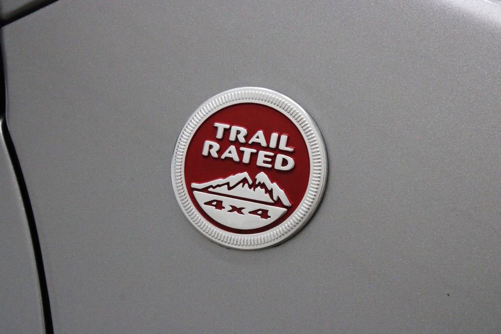 Used 2016 Jeep Cherokee Trailhawk image 41