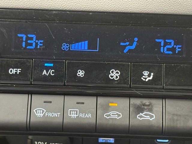 Used 2025 Hyundai Elantra Sport FWD image 26