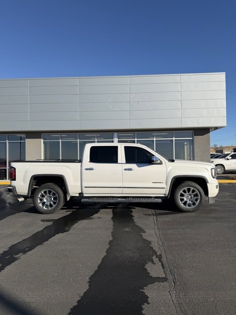 Used 2017 GMC Sierra 1500 Denali image 1