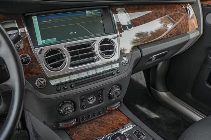 Certified 2016 Rolls-Royce Ghost Extended Wheelbase image 17