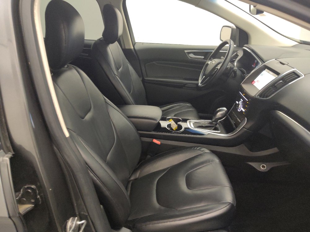 Used 2017 Ford Edge Titanium w/ Technology Package FWD image 21