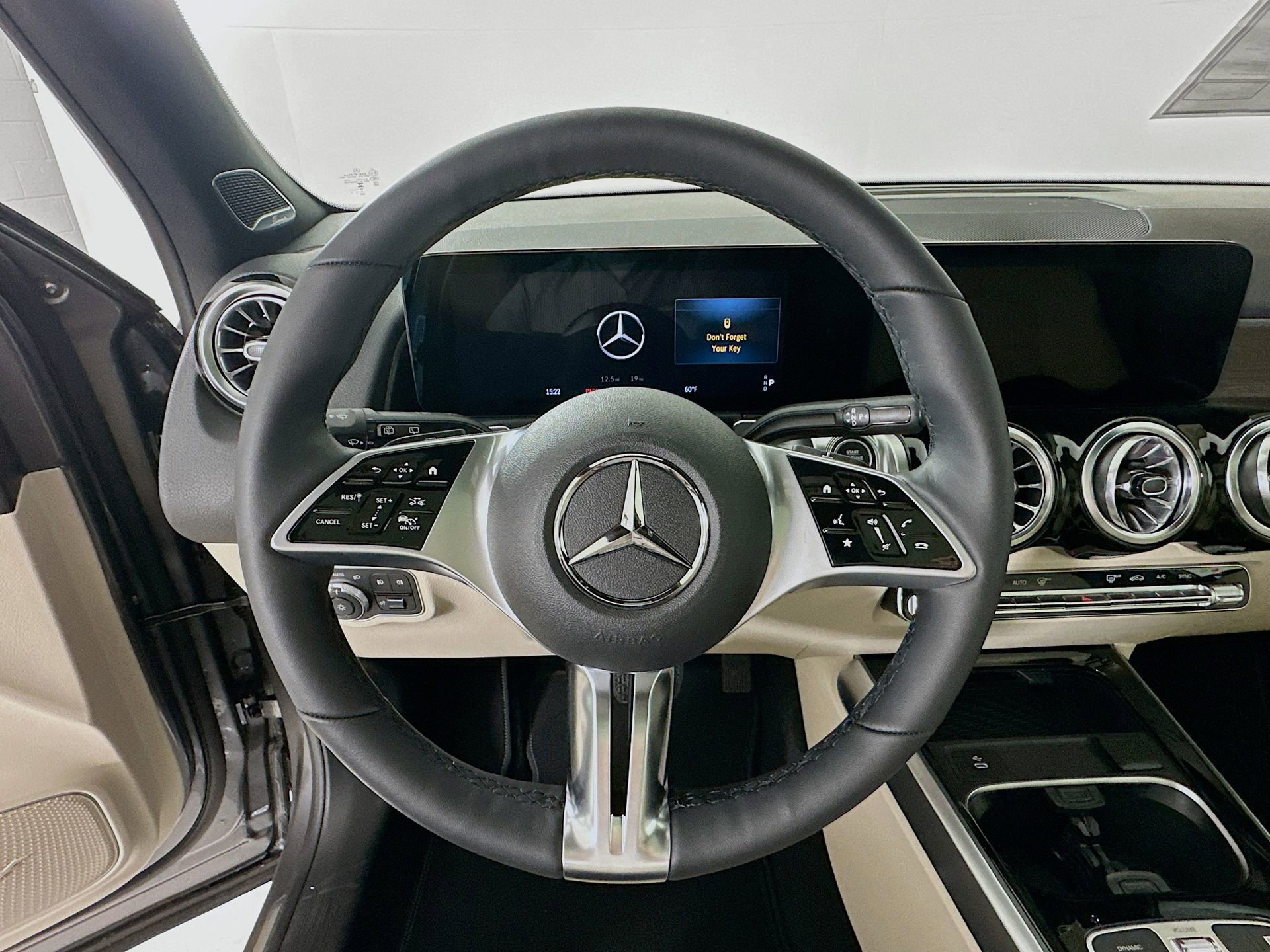 New 2026 Mercedes-Benz GLB 250 image 12