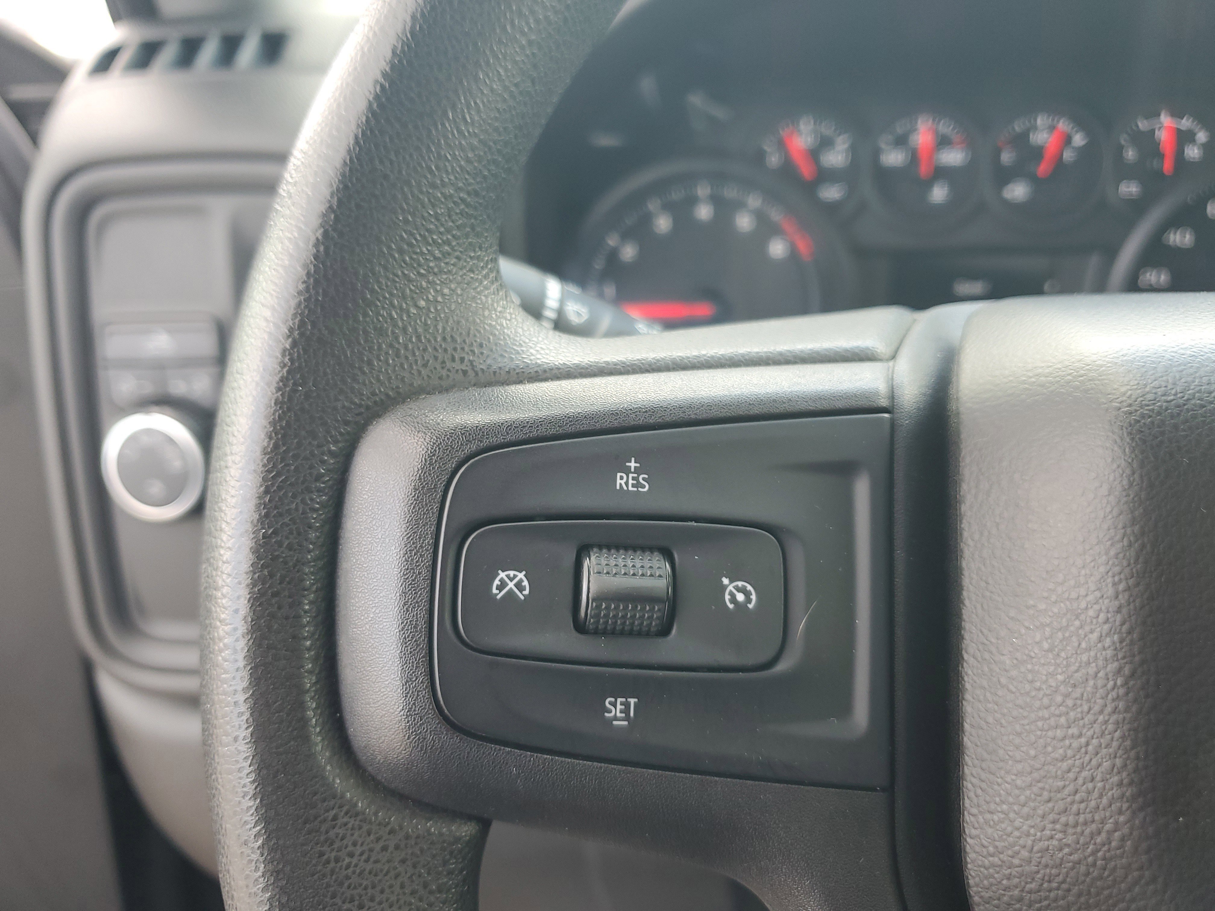 Used 2020 Chevrolet Silverado 1500 Custom w/ Custom Value Package RWD image 19