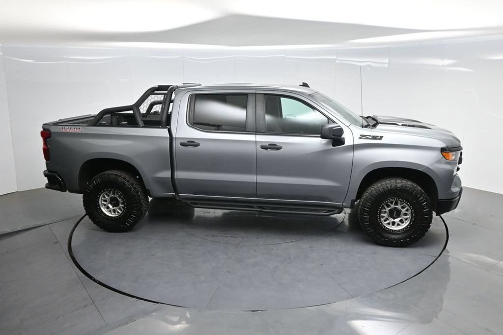 Used 2025 Chevrolet Silverado 1500 Custom Trail Boss w/ LPO, Dark Essentials Package AWD/4WD image 47
