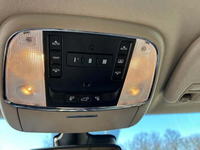 Used 2020 Jeep Grand Cherokee Summit w/ Platinum Series Group AWD/4WD image 25