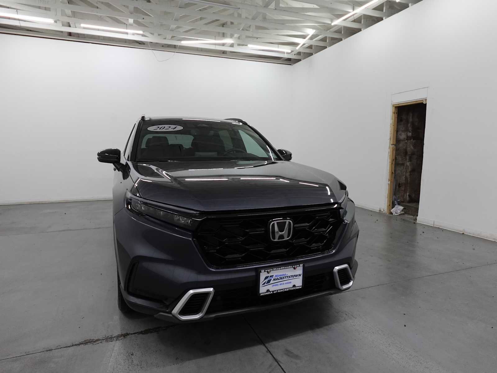 Used 2024 Honda CR-V Sport Touring image 3
