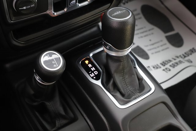 Used 2023 Jeep Gladiator Willys image 27