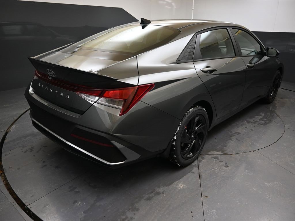 New 2026 Hyundai Elantra Sport image 6