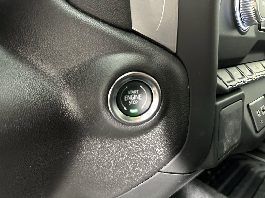 Used 2024 GMC Sierra 1500 Pro w/ Fleet Convenience Package image 16