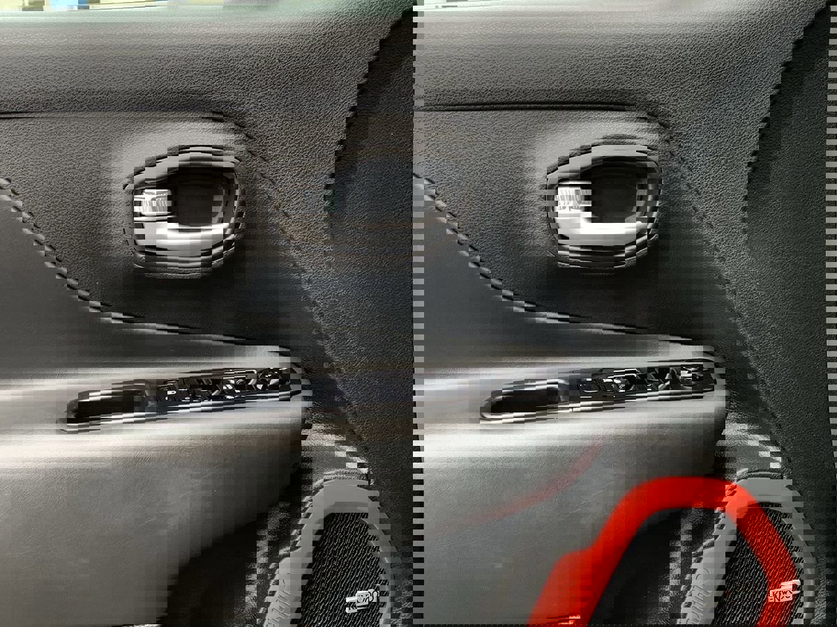 Used 2021 Jeep Renegade Trailhawk w/ Sun & Sound Group image 13