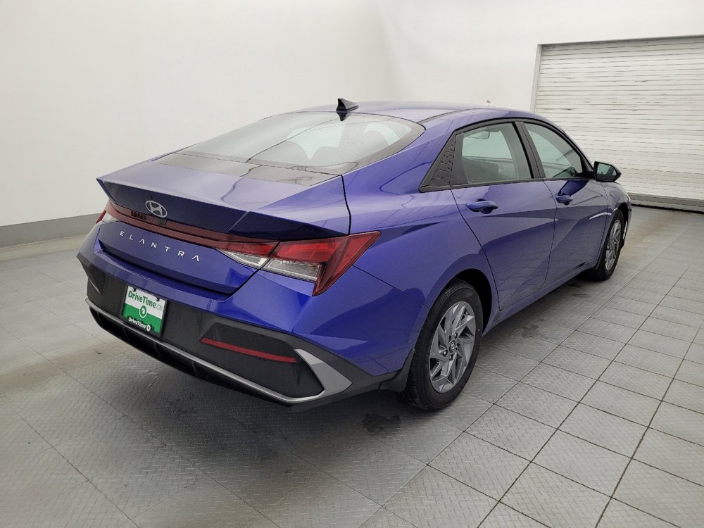Used 2024 Hyundai Elantra SEL image 9