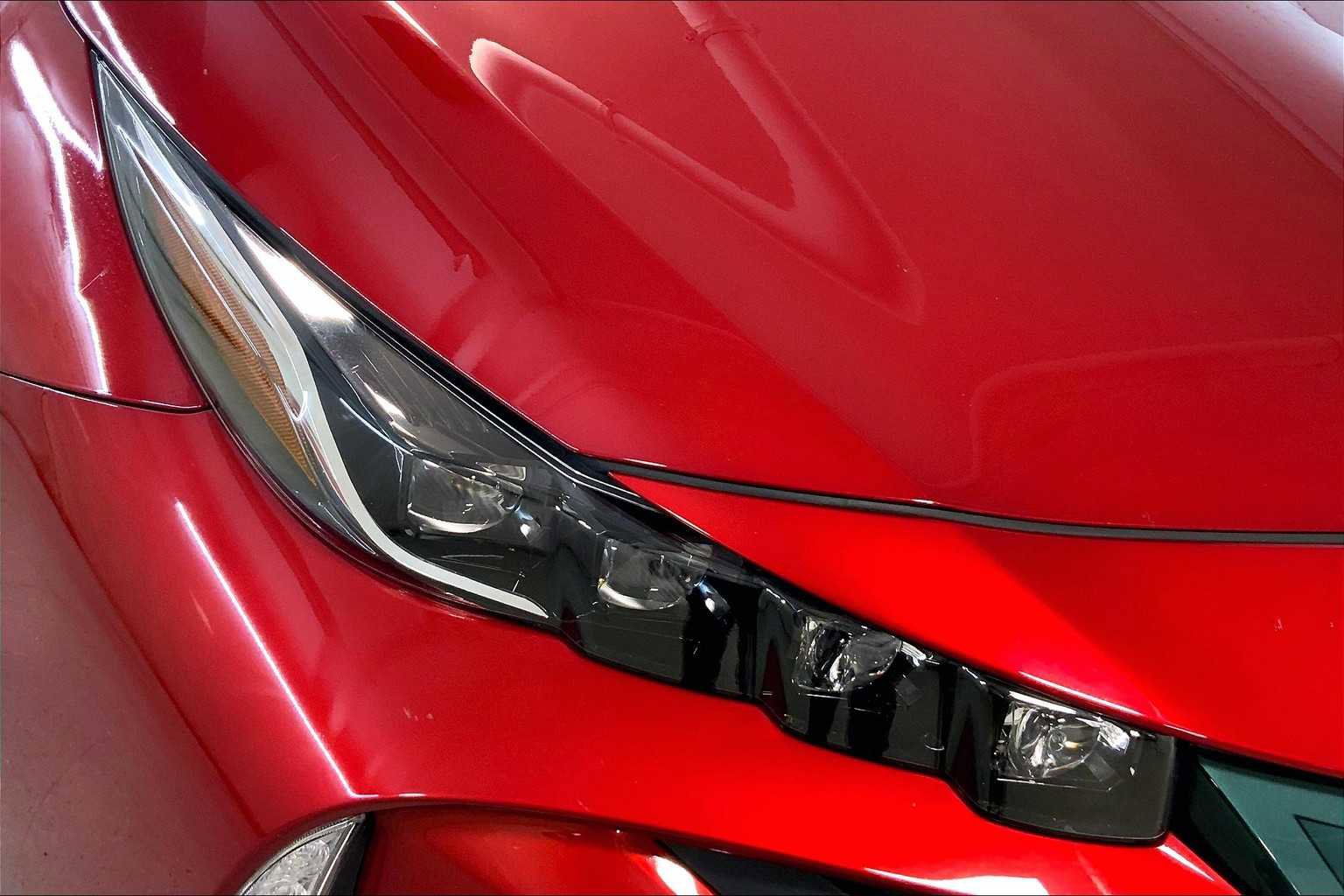 Used 2017 Toyota Prius Prime Advanced image 27