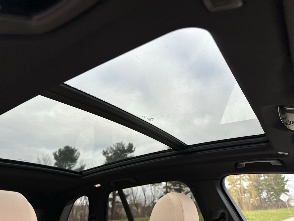 Used 2022 BMW X5 xDrive40i w/ Premium Package AWD/4WD image 25