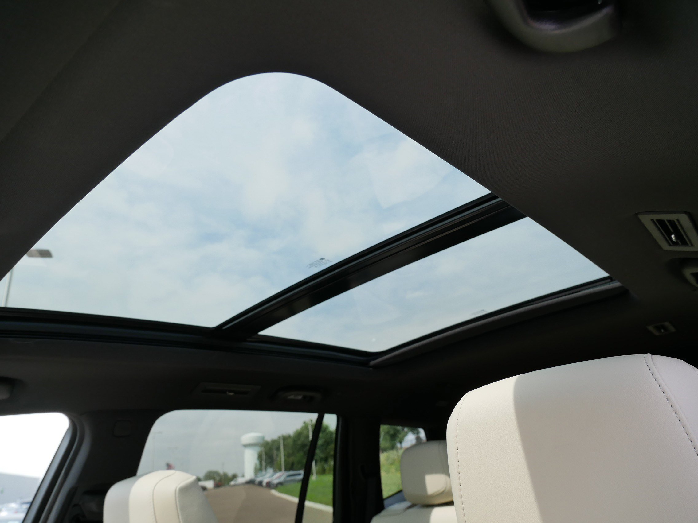 New 2025 Cadillac XT6 Sport w/ Technology Package image 25