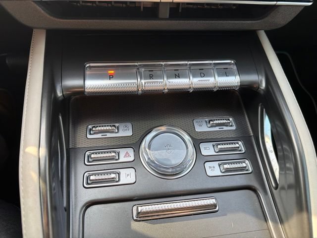 Certified 2025 Lincoln Nautilus Premier AWD/4WD image 20