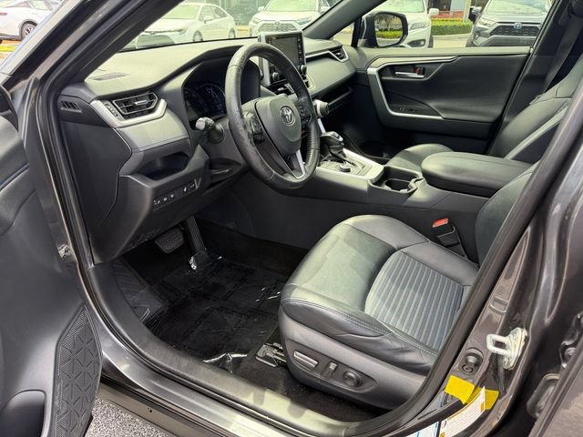 Certified 2020 Toyota RAV4 XSE w/ XSE Grade Weather Package AWD/4WD image 11