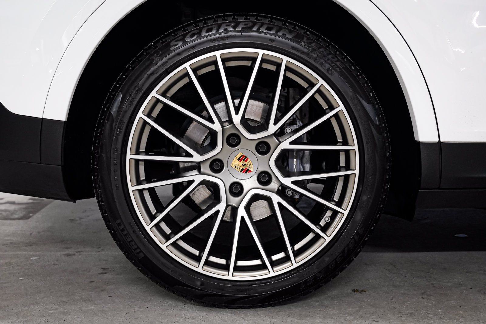 Used 2023 Porsche Cayenne Platinum Edition AWD/4WD image 53