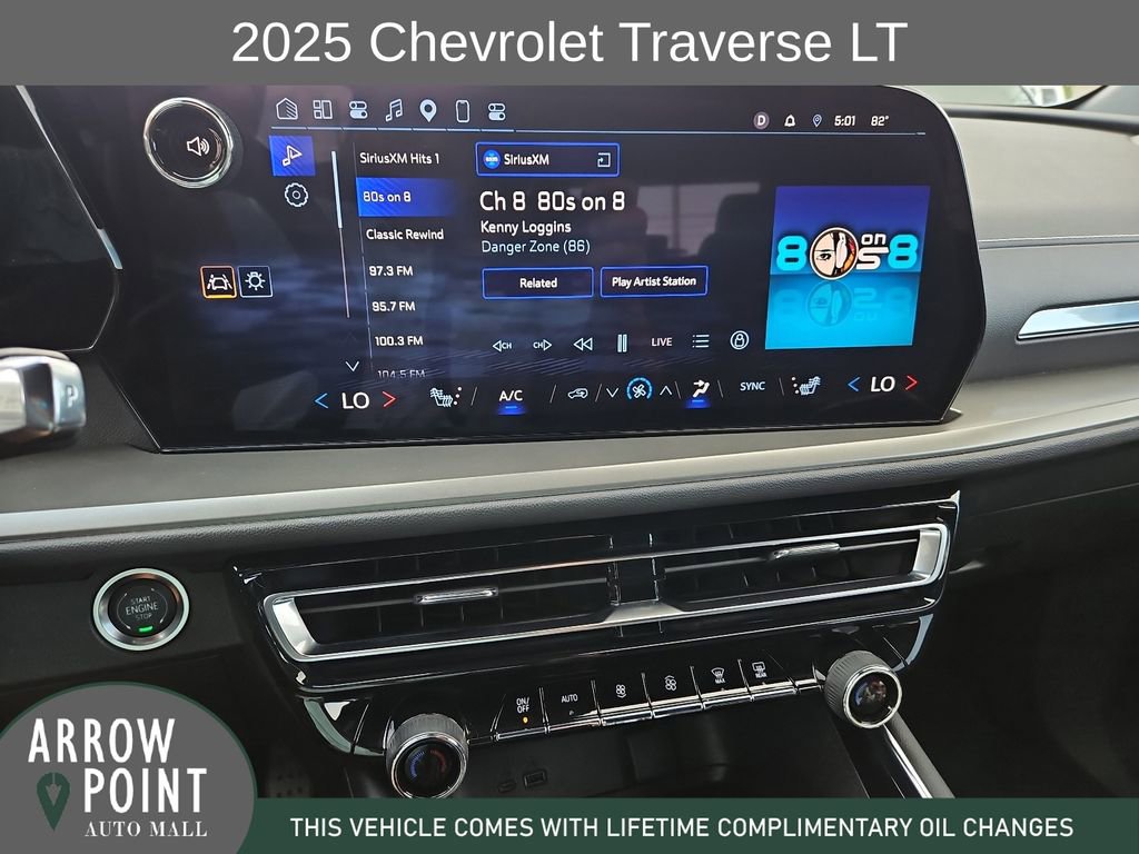 Used 2025 Chevrolet Traverse LT FWD image 25