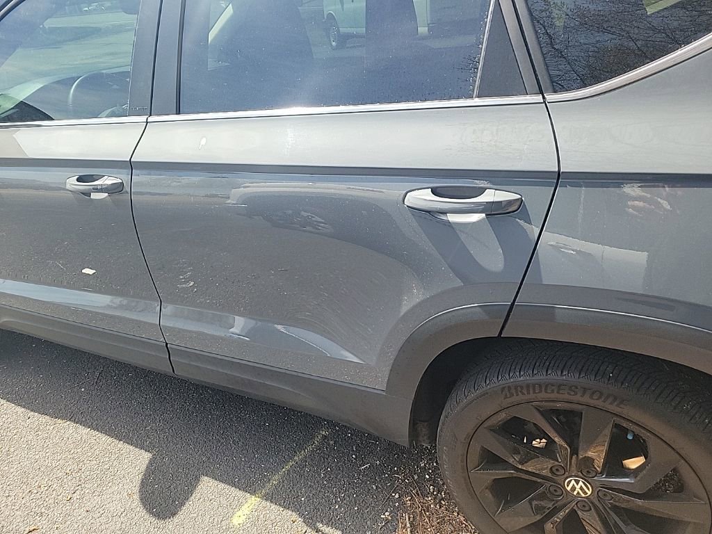 Used 2024 Volkswagen Taos SE image 15