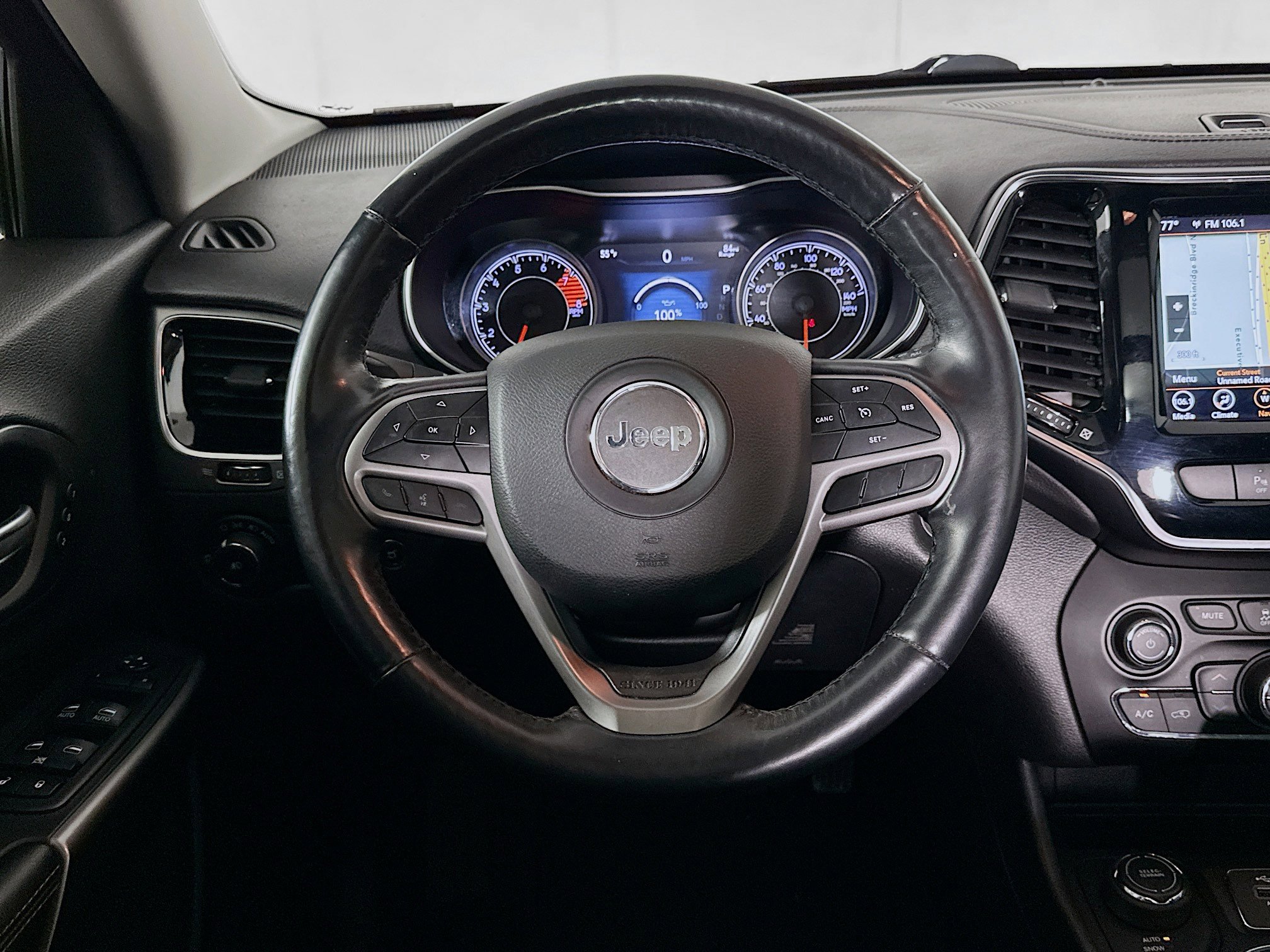 Used 2019 Jeep Cherokee Limited image 17