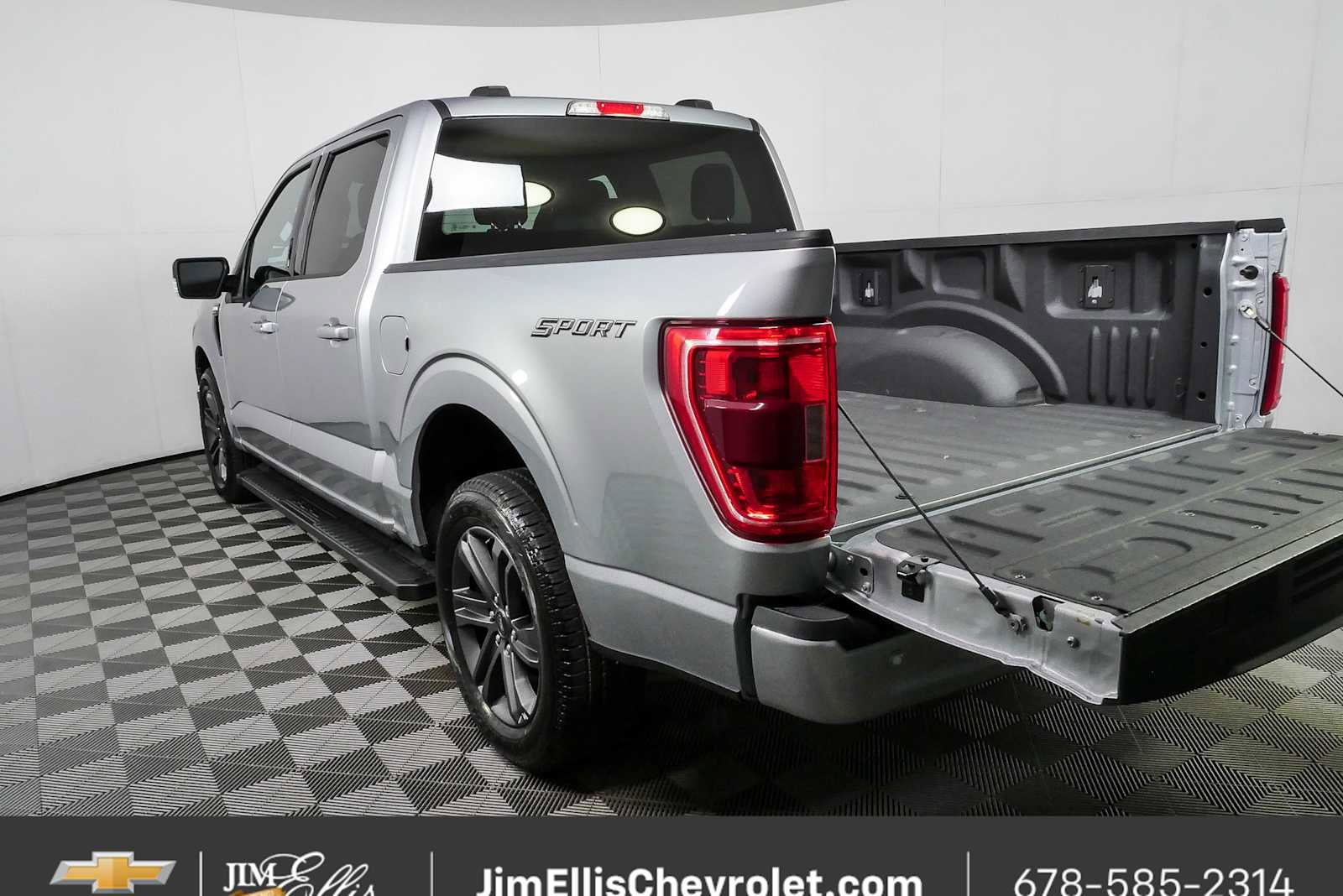 Used 2023 Ford F150 XLT w/ Equipment Group 302A High RWD image 29