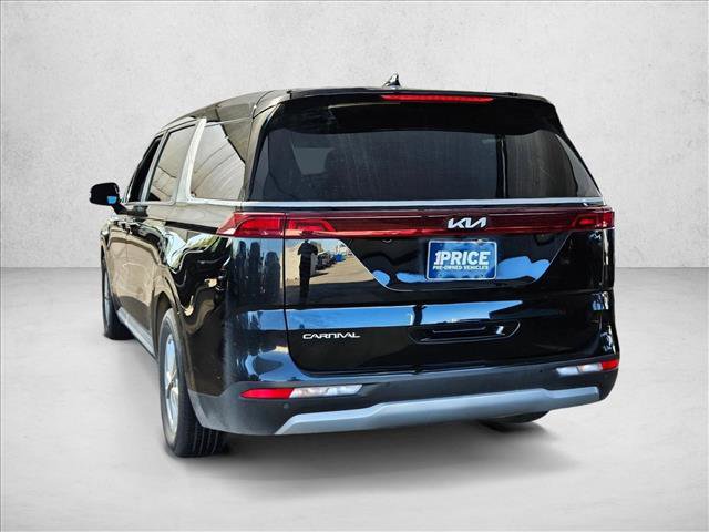 Used 2024 Kia Carnival LX image 7