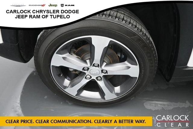 Used 2023 Jeep Grand Cherokee Limited AWD/4WD image 43