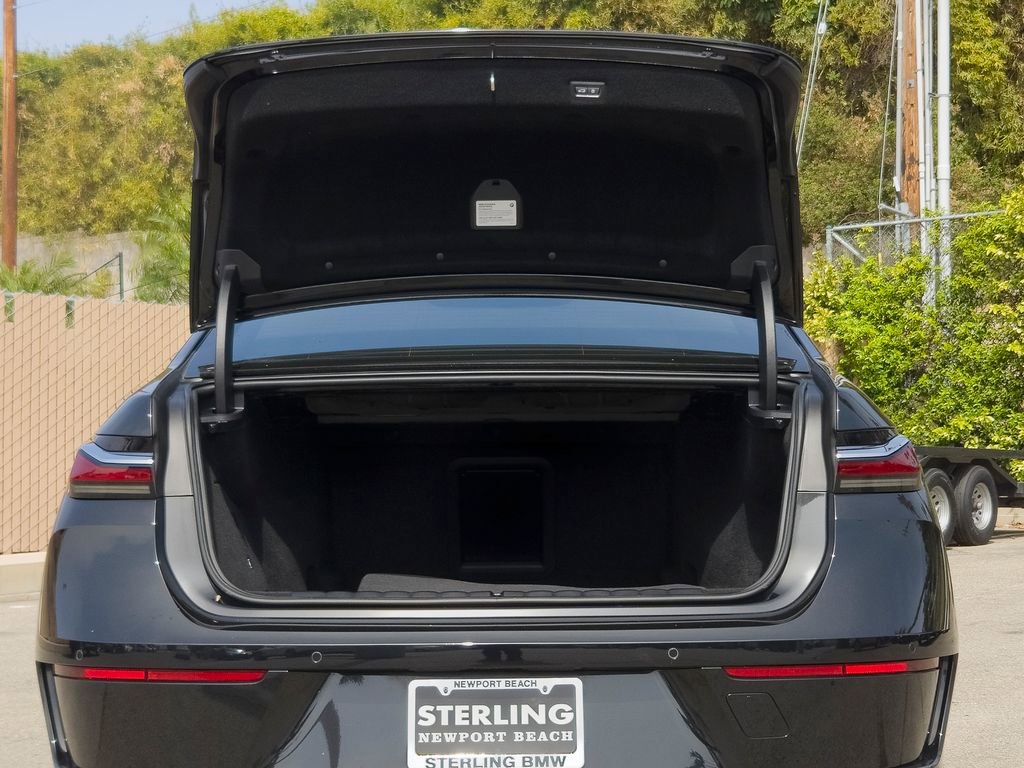 Used 2024 BMW i7 eDrive50 image 20