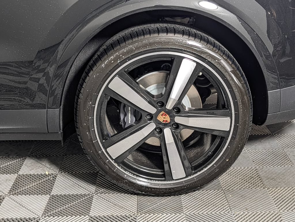New 2026 Porsche Cayenne AWD/4WD image 12