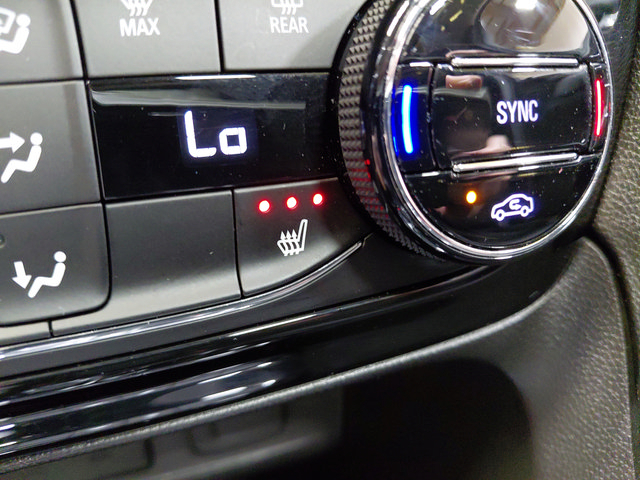 Certified 2021 Buick Encore GX Select w/ Experience Buick Package FWD image 31