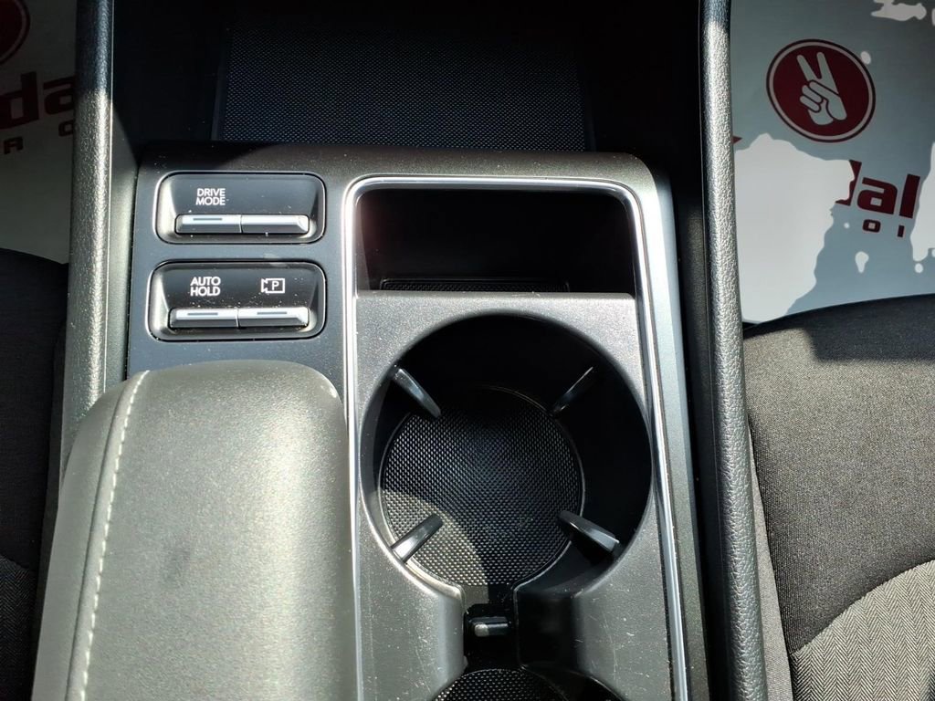 Used 2025 Hyundai Sonata SEL FWD image 21